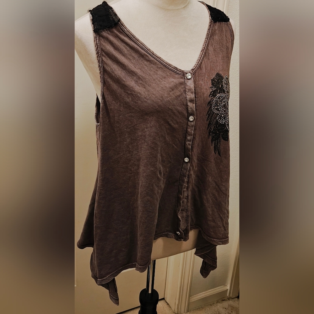 Y2K Vocal Grunge Rhinestone Fleur de lis & Angel Wings w Lace Detail Tank Top - Picture 4 of 14